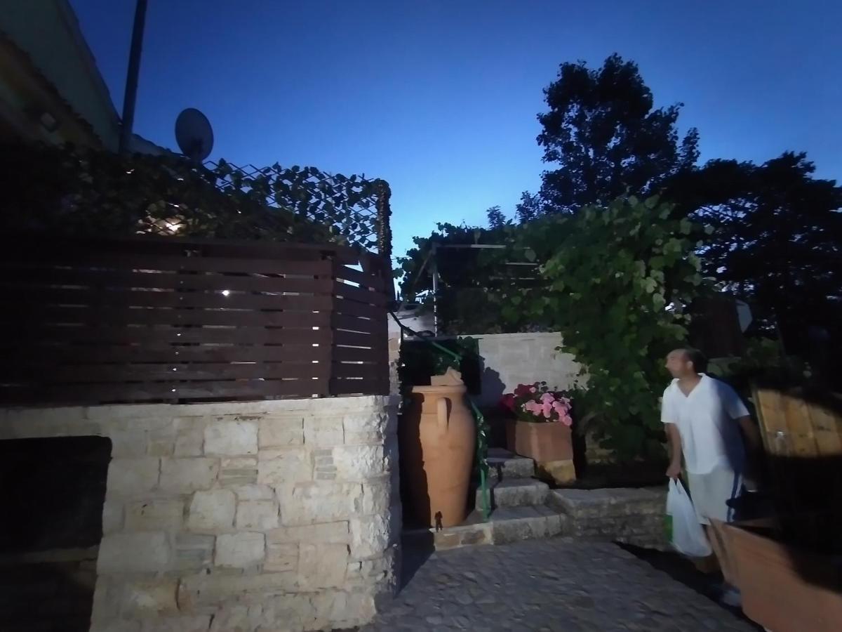 فيلا Stonemakers Hide Karyotikon المظهر الخارجي الصورة